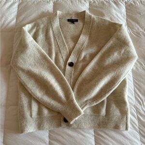 NWOT Banana Republic Cardigan / Sweater
